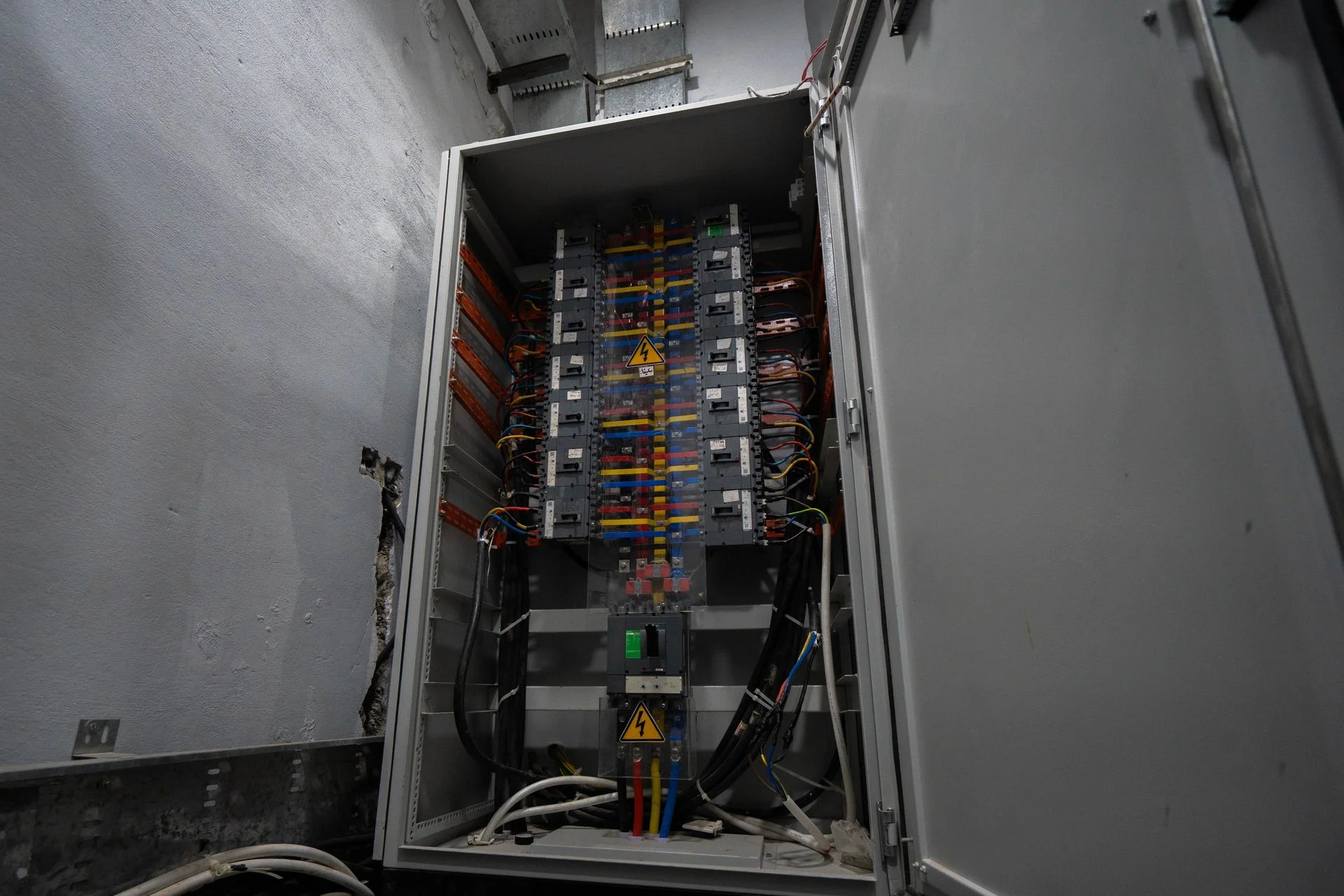 Al-Arabia Center Project installation progress